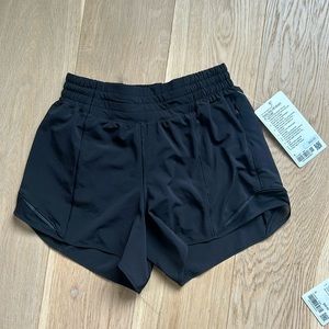 Lululemon gotta hot shorts 4 inch